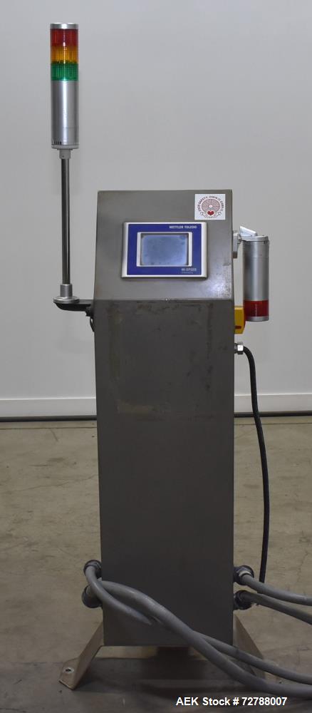 Used- Mettler-Toledo Safeline Hi-Speed Model XE Combination Metal Detector and Checkweigher. Capable of speeds up to 500 pac...